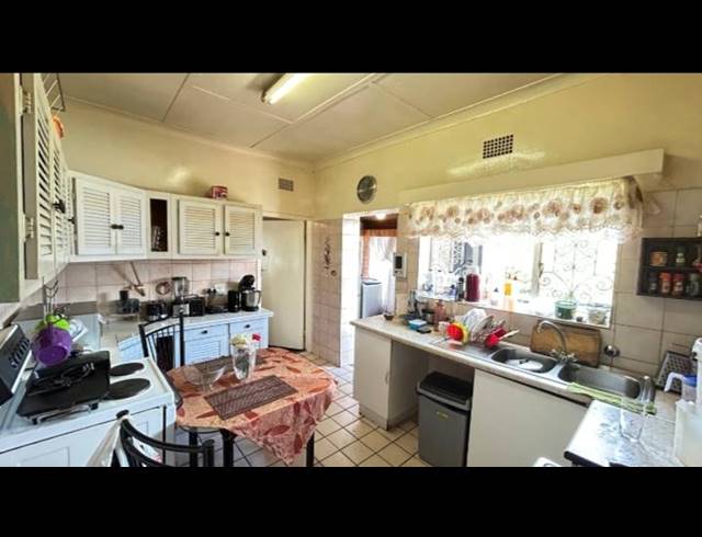 4 BEDROOM HOUSE FOR SALE IN LINMEYER
